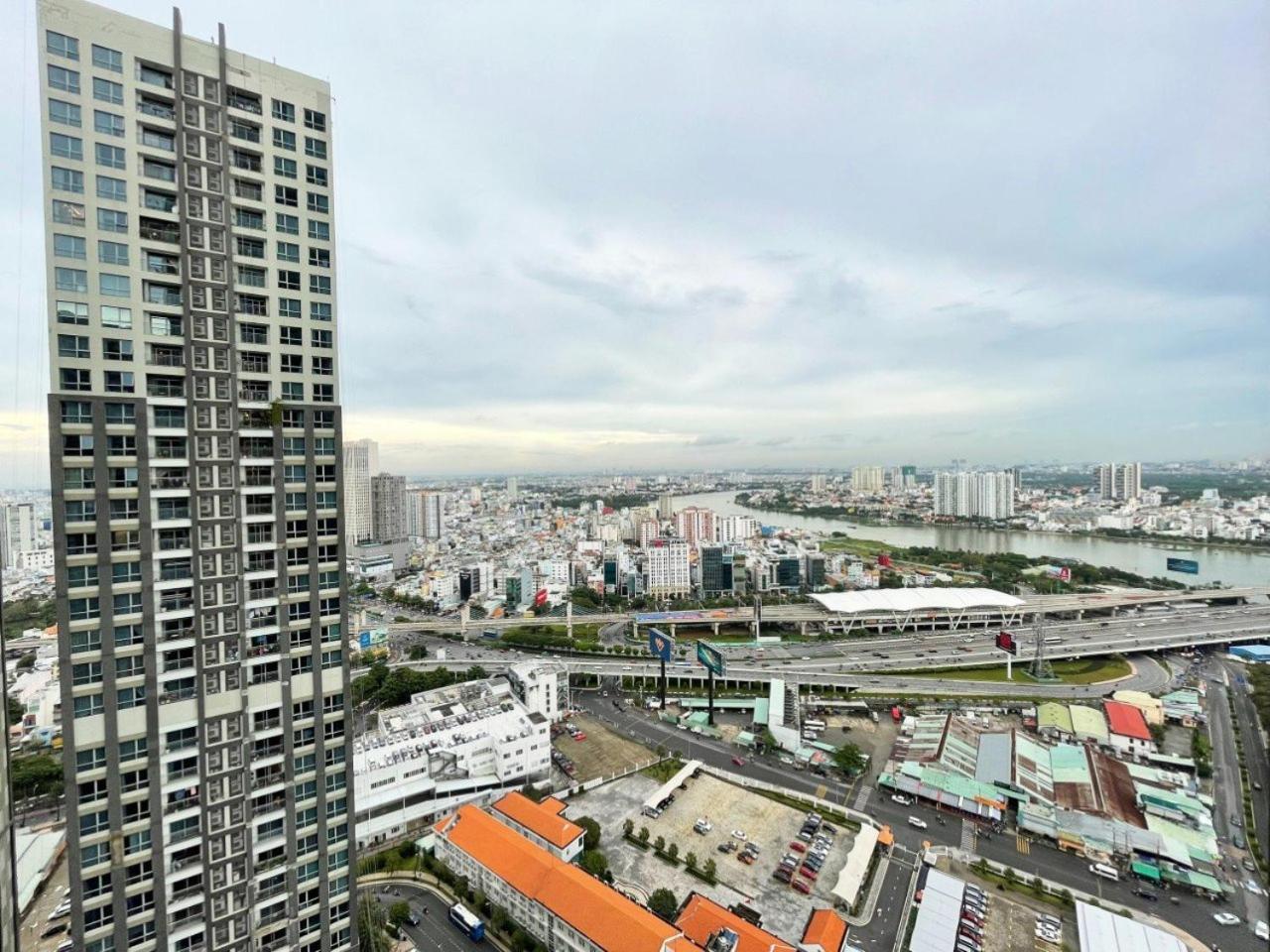 Urban Heights Rentals Landmark 81 โฮจิมินห์ซิตี้ ภายนอก รูปภาพ